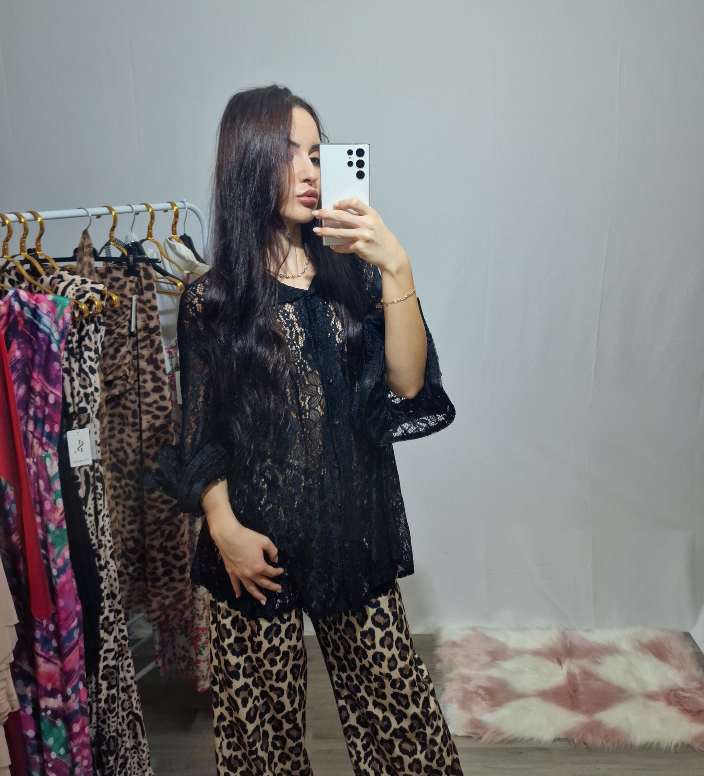 Molli|Camicia nera in pizzo